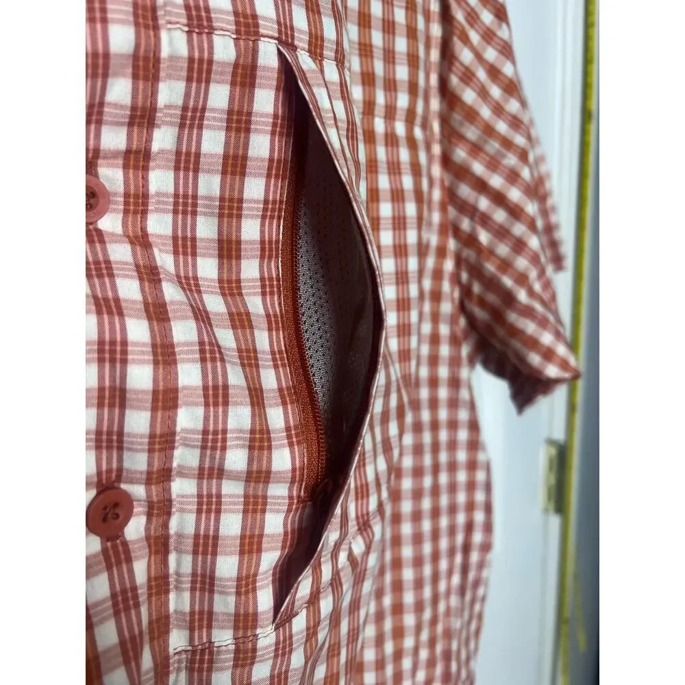 The North Face Short Sleeve Button Down Shirt Size Medium Zipper Pocket